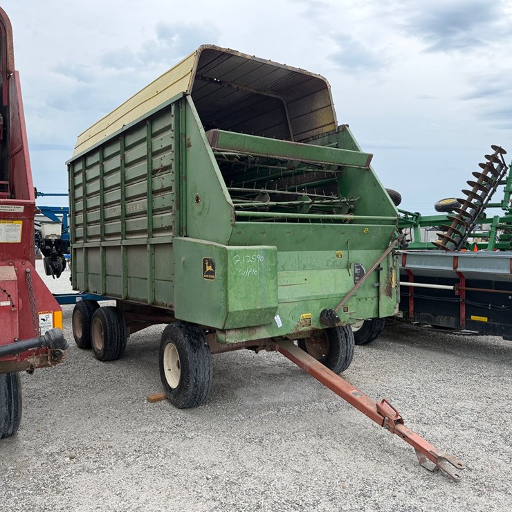 JOHN DEERE 714A