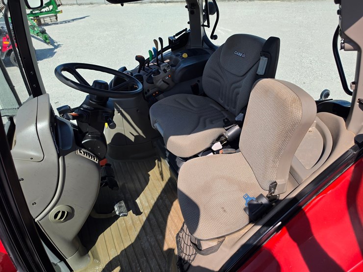 2022-case-ih-maxxum-145-image-10