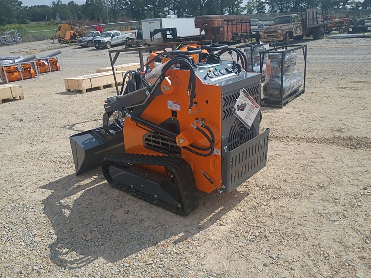 #l76-046-•-2026-landhonor-me380-mini-skid-steer-image-2