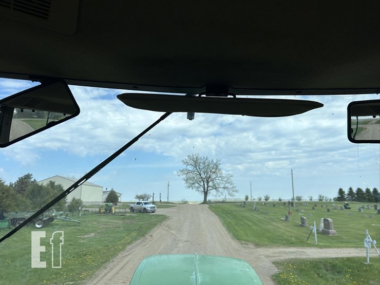 2000-john-deere-9400t-image-60