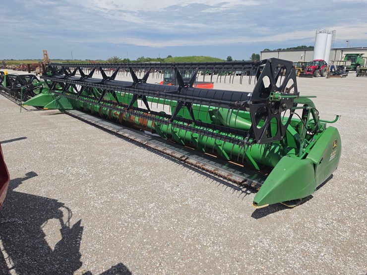 2011-john-deere-630f-image-1