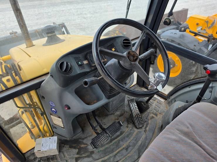 2001-new-holland-lb75-image-10