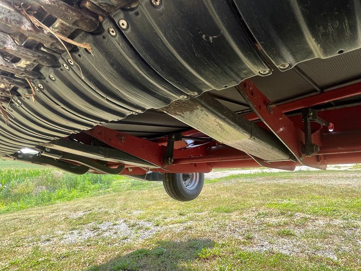2018-case-ih-3162-image-48