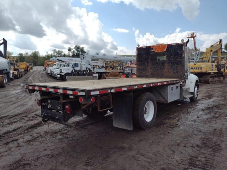 peterbilt-337-image-34