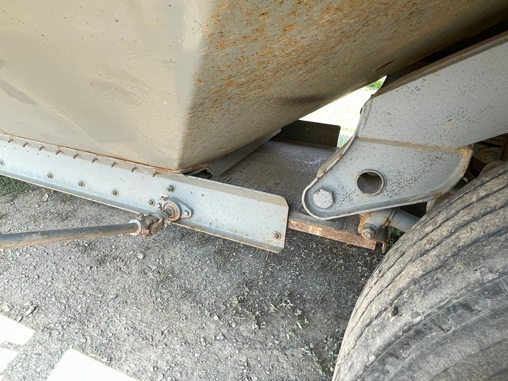 #1260-•-2013-jet-co-tandem-axle-26'-grain-trailer-(has-wi-title)-image-16