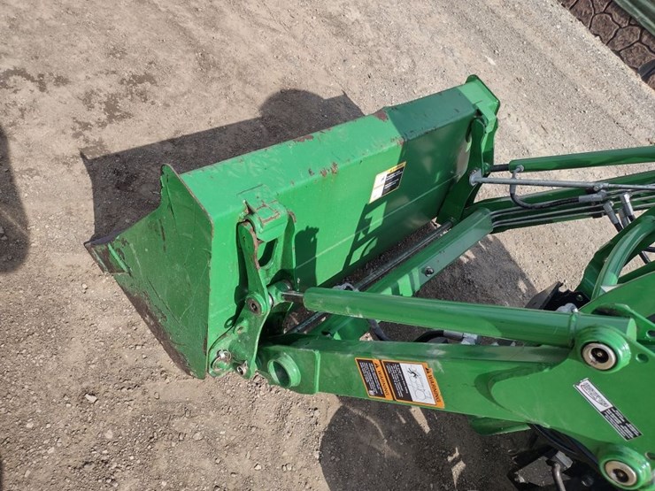 john-deere-2305-image-20