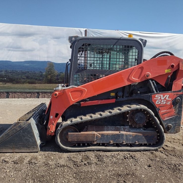 KUBOTA SVL65-2