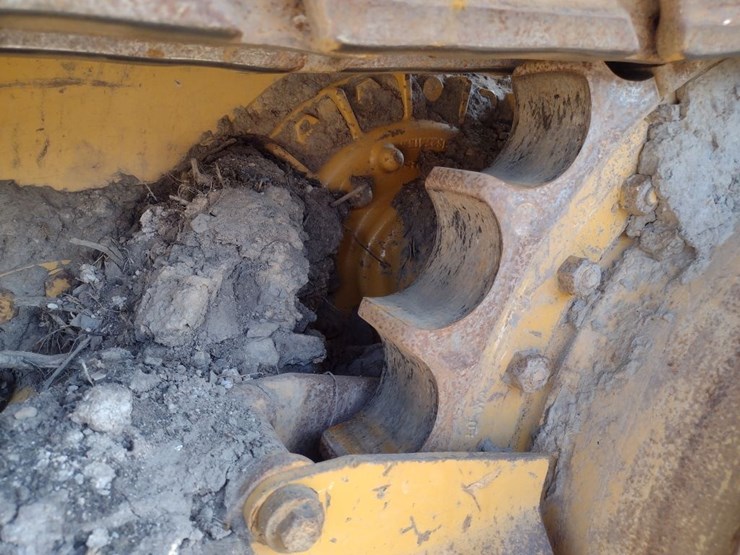 caterpillar-d6k2-xl-image-15