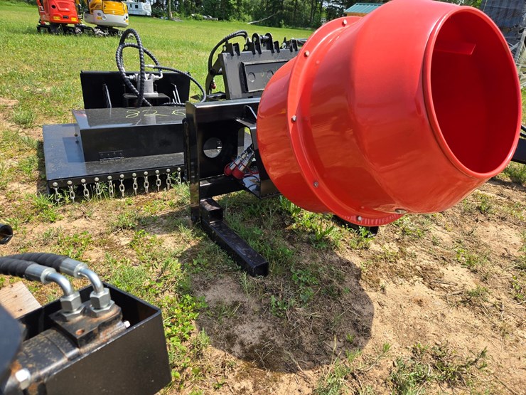 #8262-•-mini-skid-steer-concrete-mixing-drum-image-4
