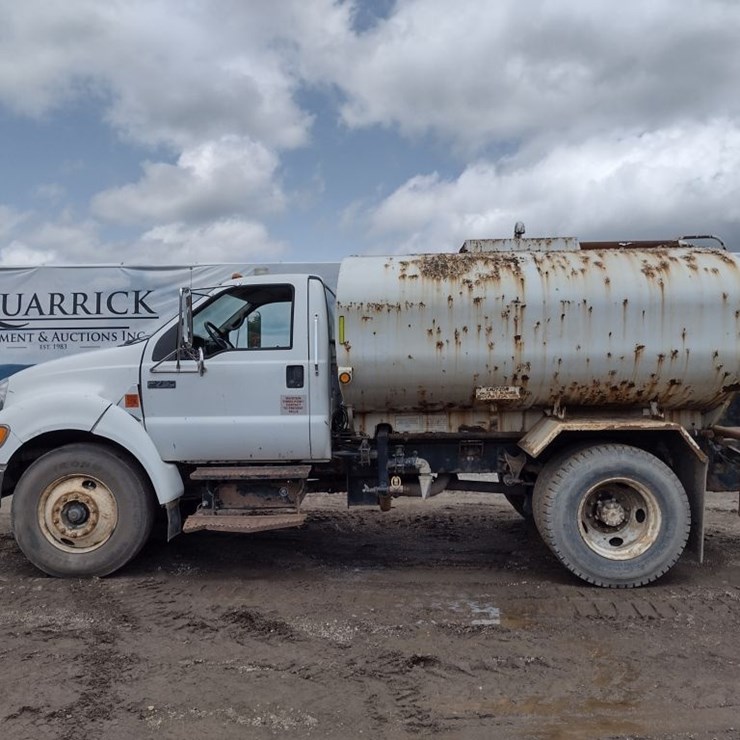 FORD F750