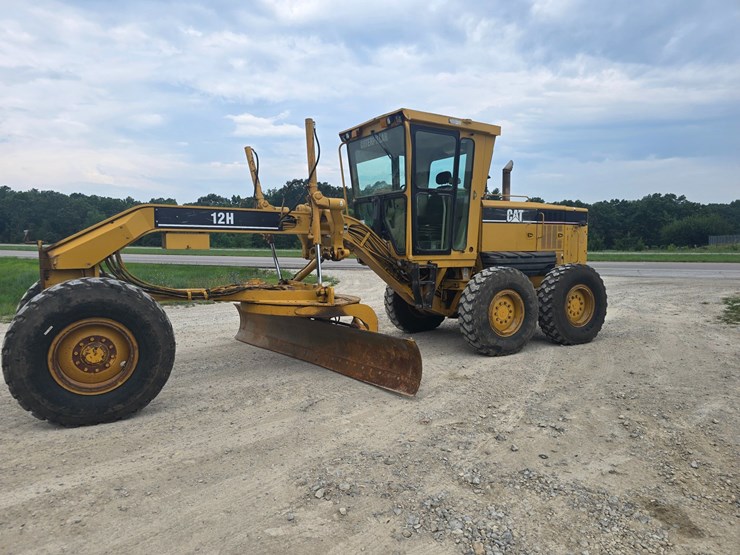 2007-caterpillar-12h-image-4
