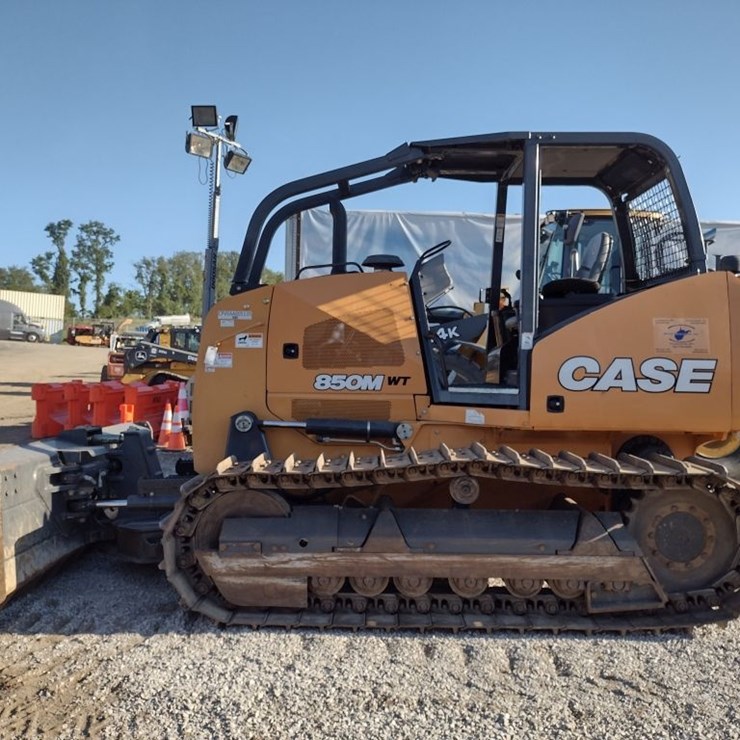 CASE 850M