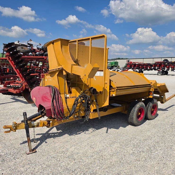 2019 HAYBUSTER 2574
