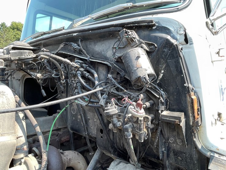 1990-ford-l8000-image-40