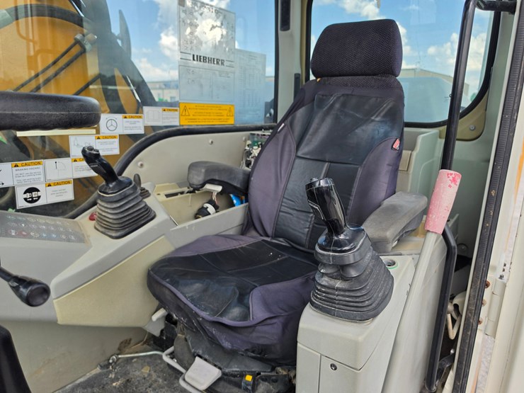 2006-liebherr-a900c-image-12