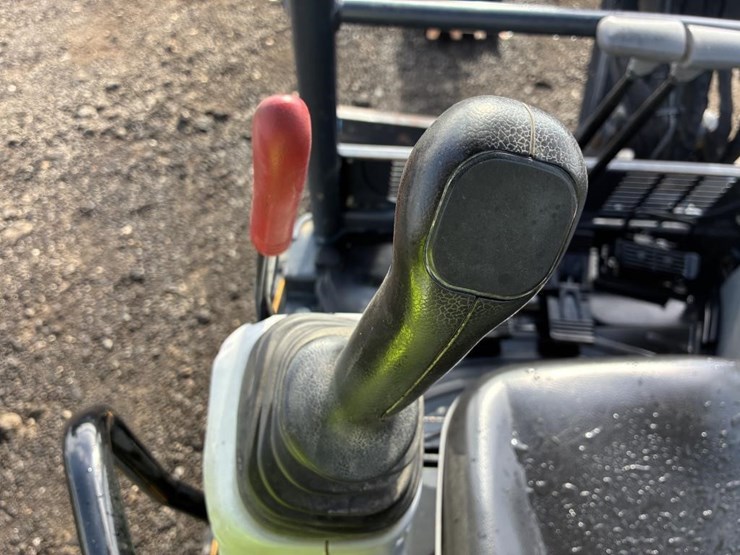 2023-deere-35g-image-23