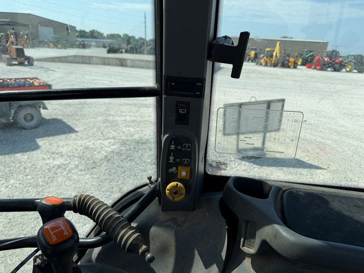 1999-new-holland-ts100-image-22