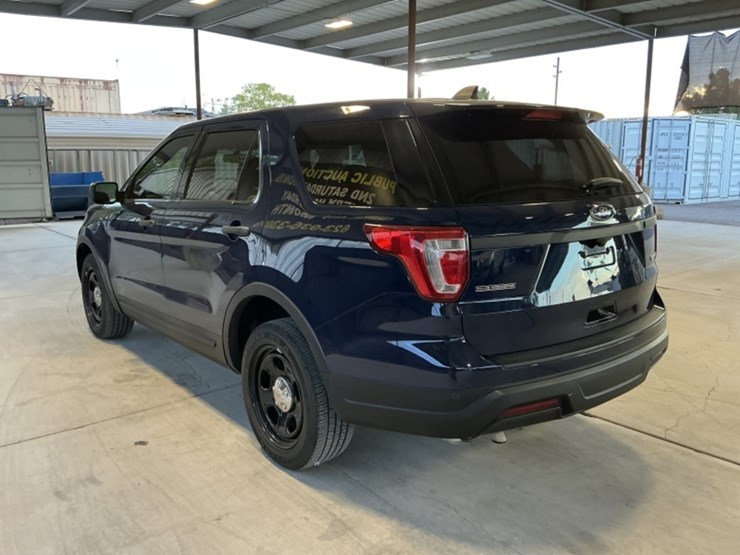 2018-ford-explorer-image-5