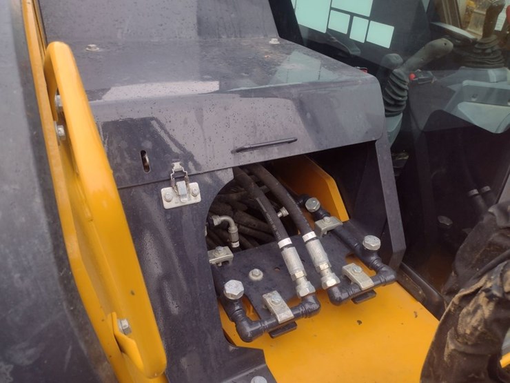 john-deere-85-image-42