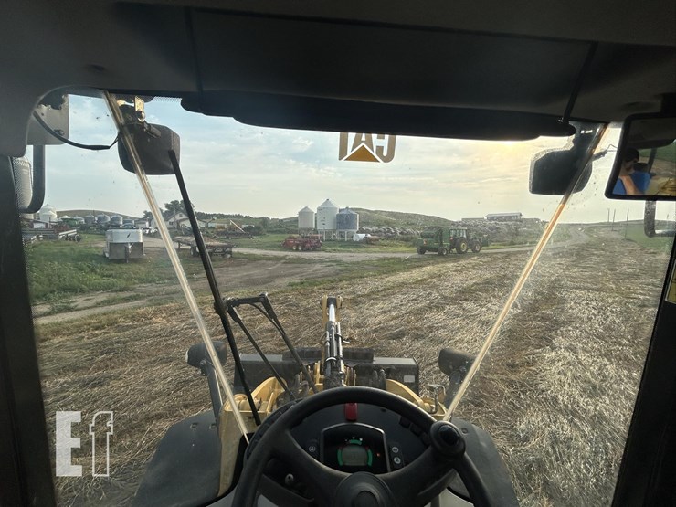 2015-caterpillar-910k-image-65