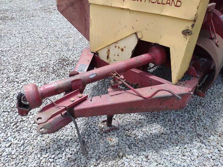 new-holland-355-image-3