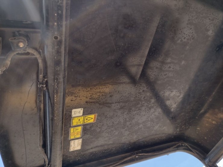 caterpillar-303-image-10