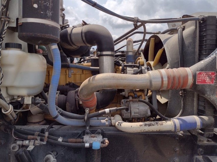 peterbilt-330-image-36