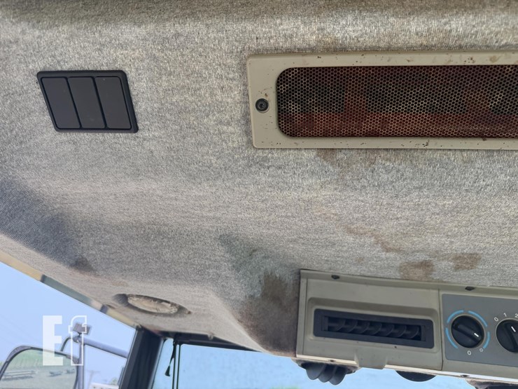 2005-agco-dt180-image-24