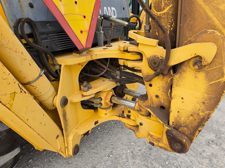 2001-new-holland-lb75-image-16