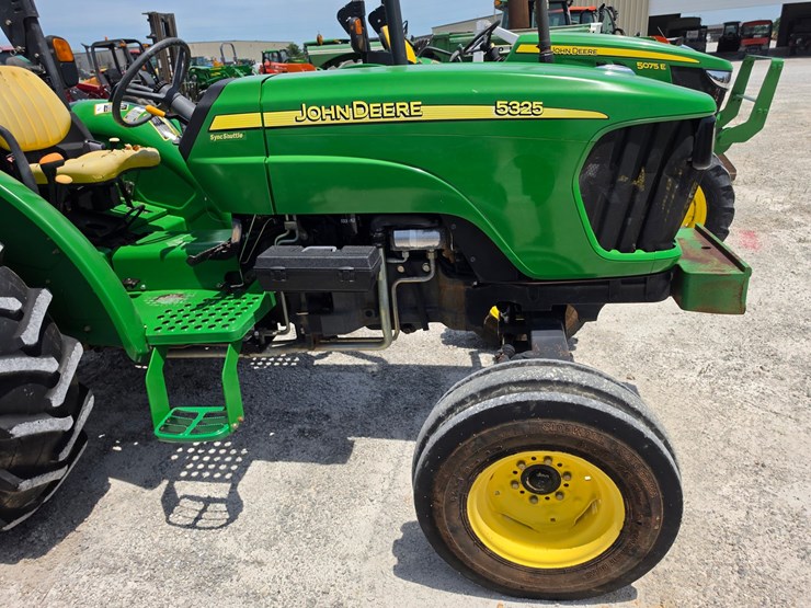 2006-john-deere-5325-image-3
