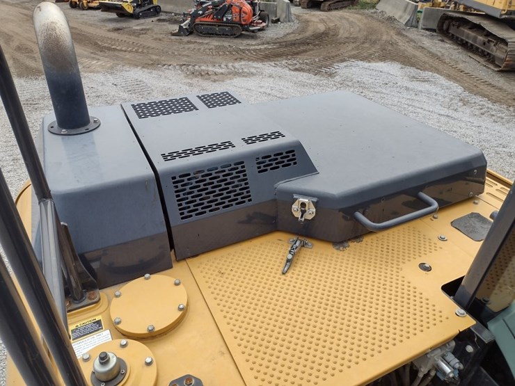 deere-160g-lc-image-35