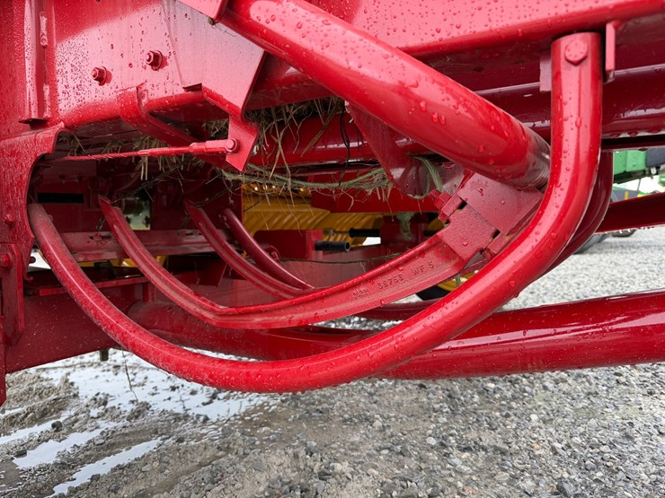 2022-new-holland-bc5060-image-10