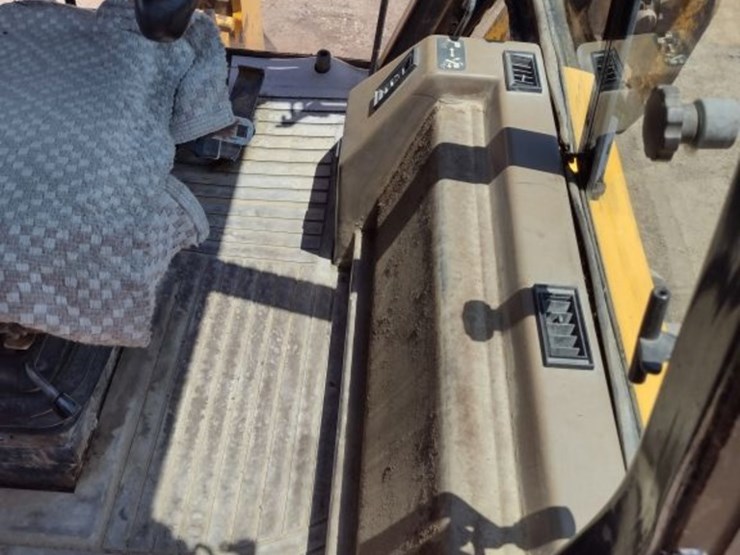 john-deere-310d-image-15