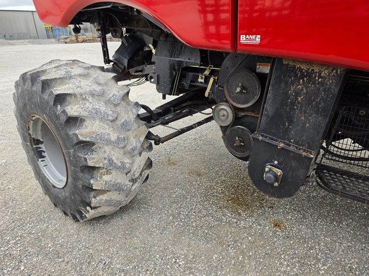 2011-case-ih-7120-image-22