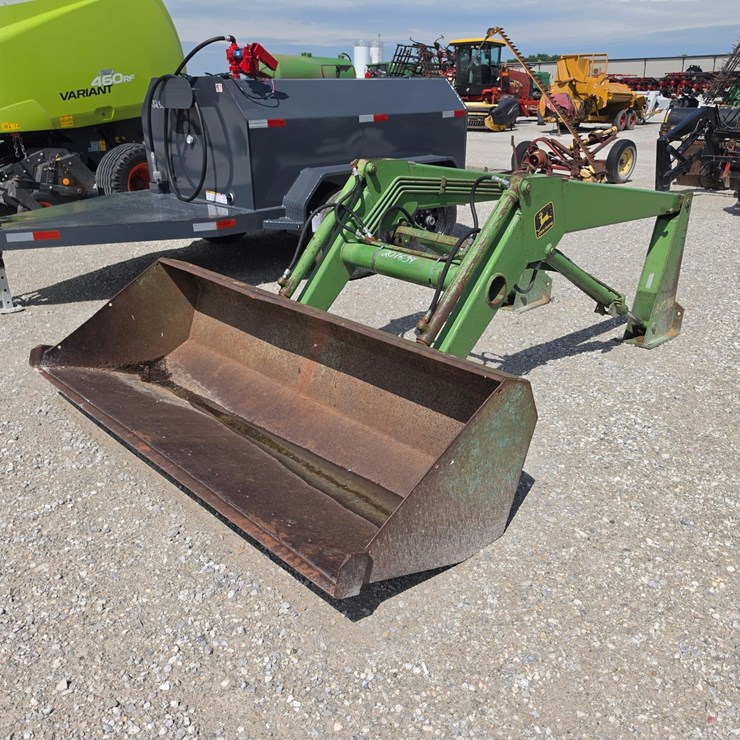 JOHN DEERE 146