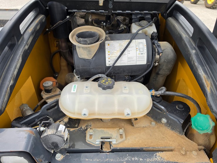 2014-deere-333e-image-19