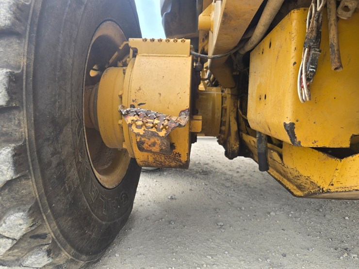2007-caterpillar-12h-image-60