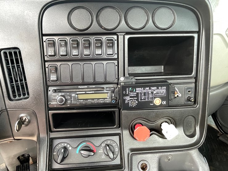 2011-international-prostar-image-83