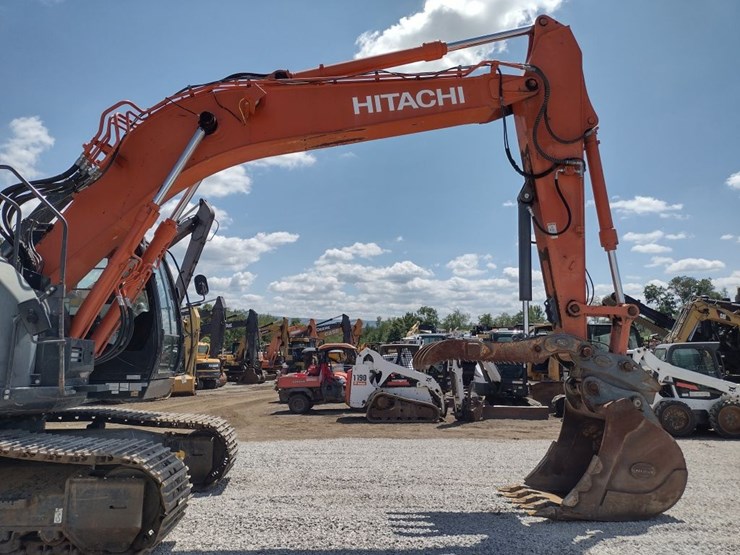 hitachi-zx245us-lc-6n-image-25