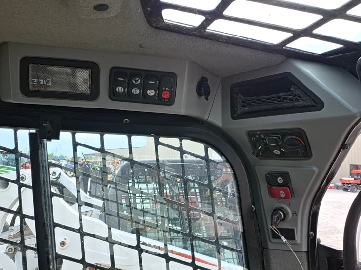 2016-caterpillar-259d-image-11