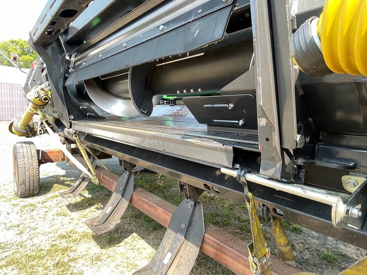 #1251-•-2020-drago-gt-flagship-8-row-corn-head-(case-ih-flagship-mounts)-image-29