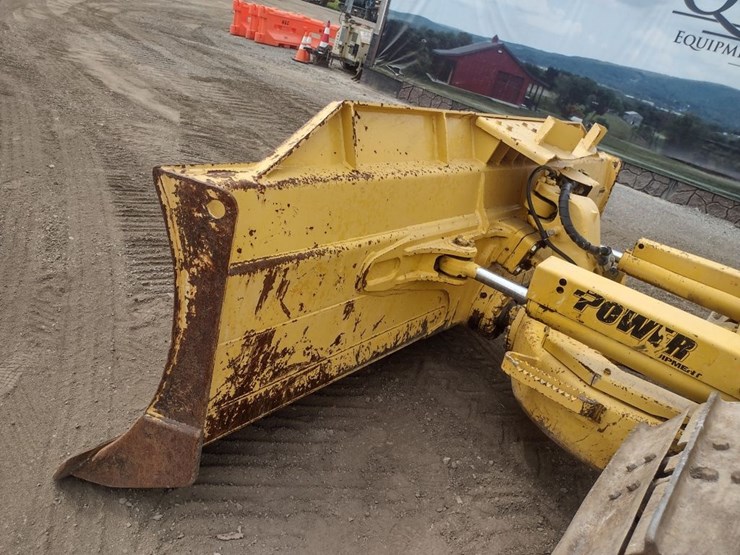 komatsu-d51pxi-22-image-23