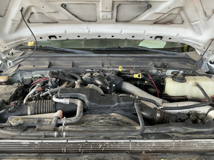 2012-ford-f550-image-15