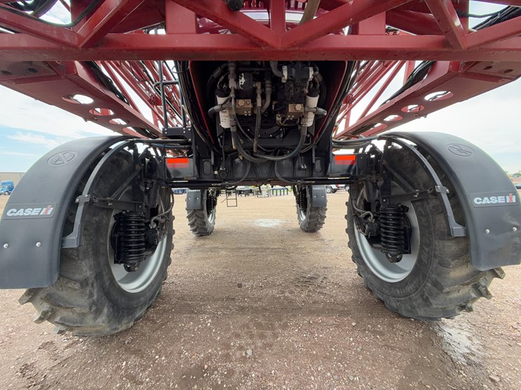 2009-case-ih-4420-self-propelled-sprayer-image-20