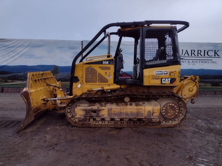 caterpillar-d5k-xl-image-1