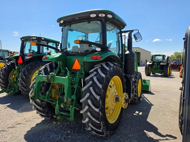 2014-john-deere-7210r-image-21