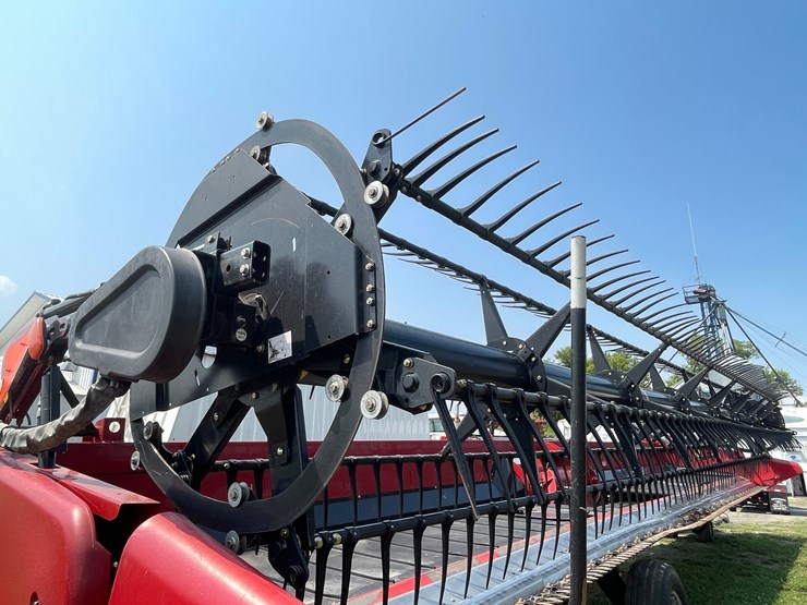 2018-case-ih-3162-image-43