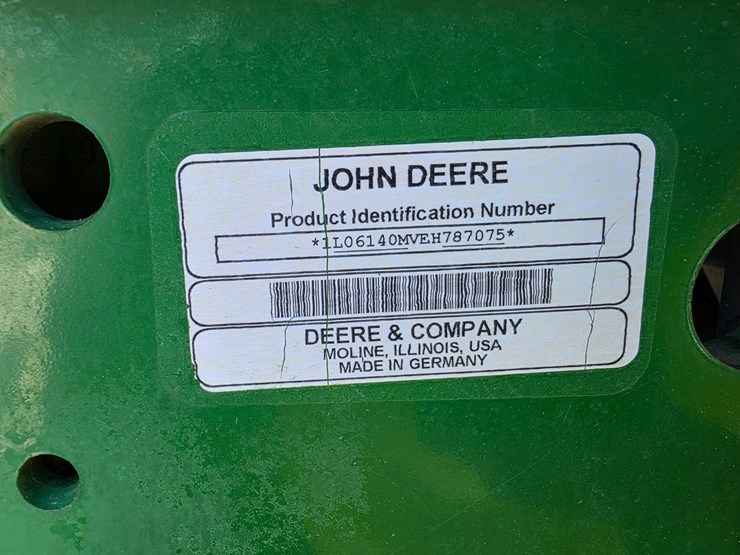 2014-john-deere-6140m-image-19