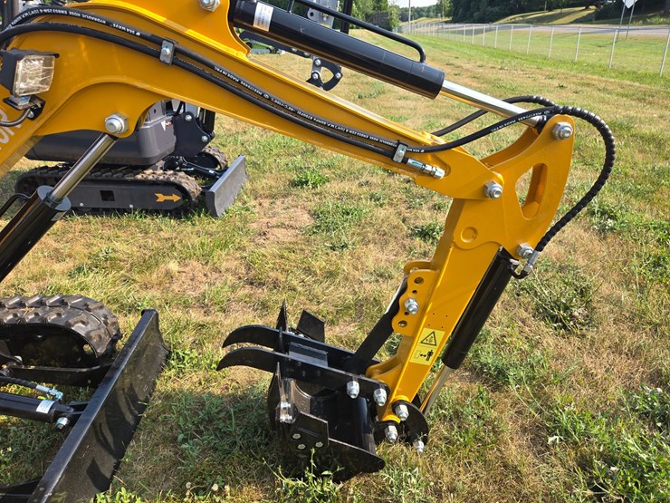 #8853-•-rt15r-z-mini-excavator-image-6