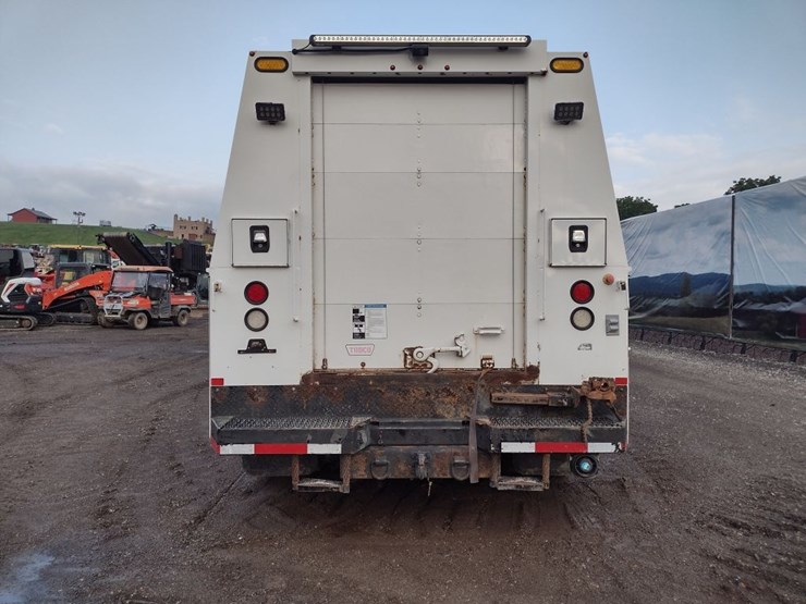 ford-f550-image-4